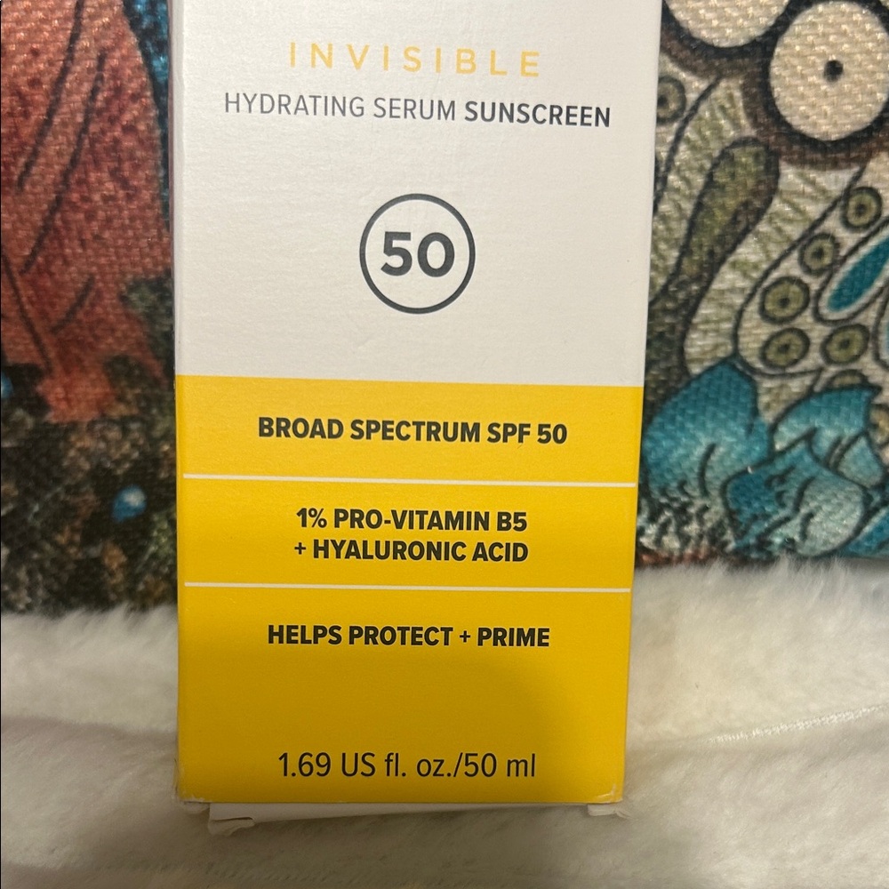 IT Cosmetics Invisible Hydrating Serum Sunscreen SPF 50 - Picture 2 of 5